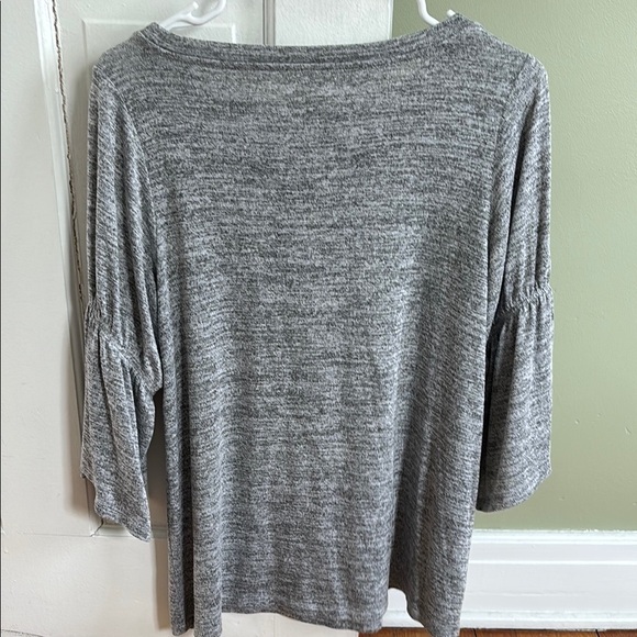 LOFT Women's Gray Top - Picture 3 of 4